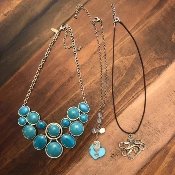 3 Necklace Nautical Bundle Statement Teal Turquoise Seahorse Octopus - Picture 1 of 7